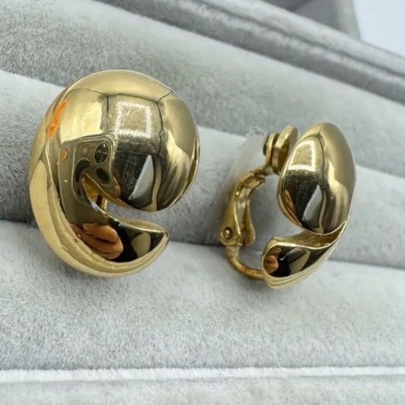 Givenchy Gold Clip-on Earrings - Picture 3 of 9